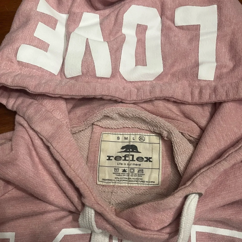 Love cropped hoodie - Picture 2 of 2